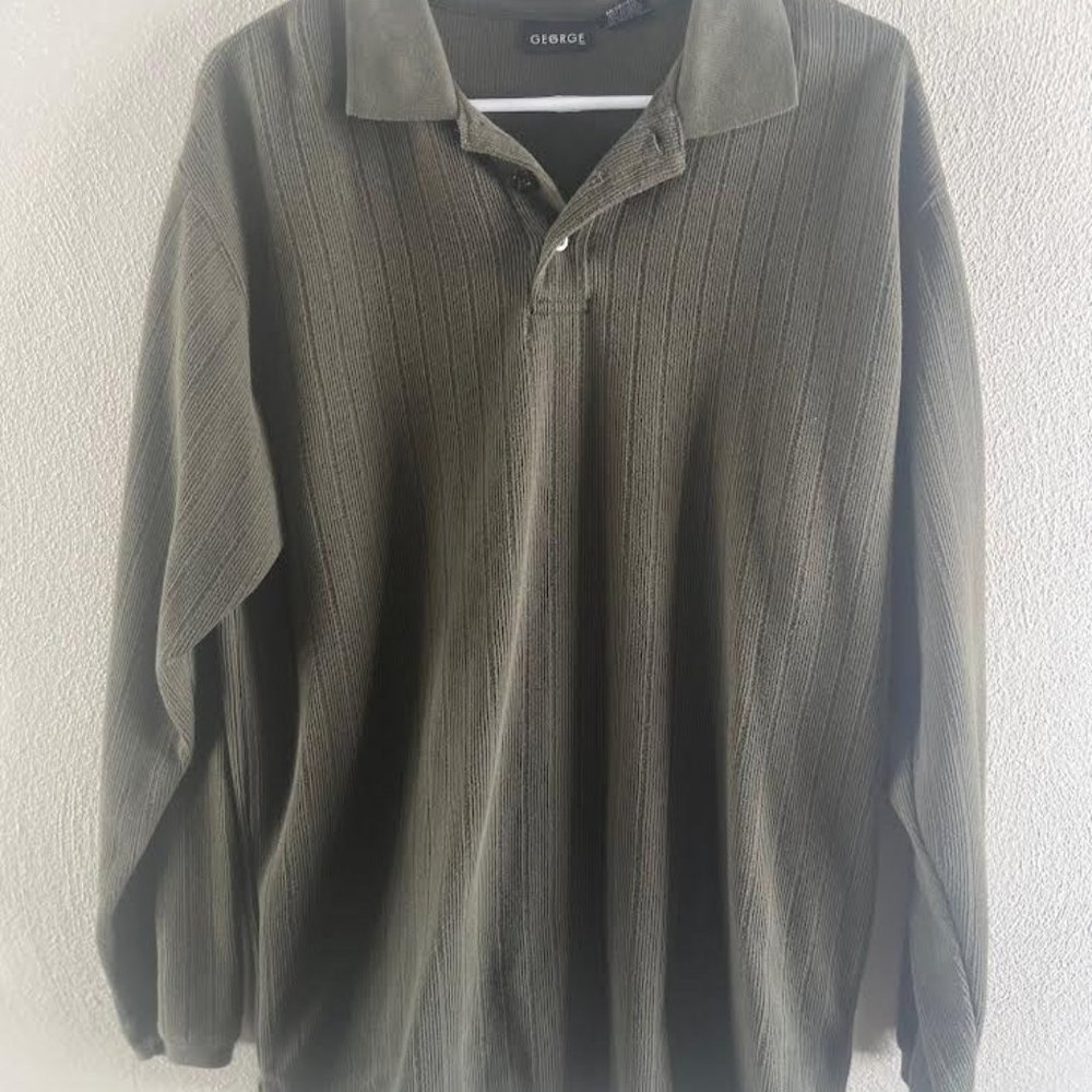 Men's George Size M. sweater. olive green